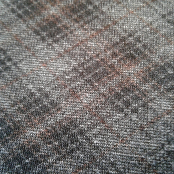 Jules and Leopold pull on pants. - Picture 5 of 5